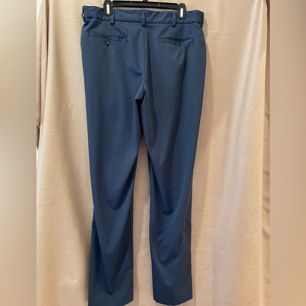 Walter Hagan 11Majors Golf Pants Blue
W-36 L-34 Excellent Condition. Worn Once.